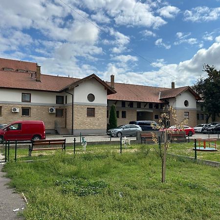 Konde Apartments B Dunajská Streda Exterior foto