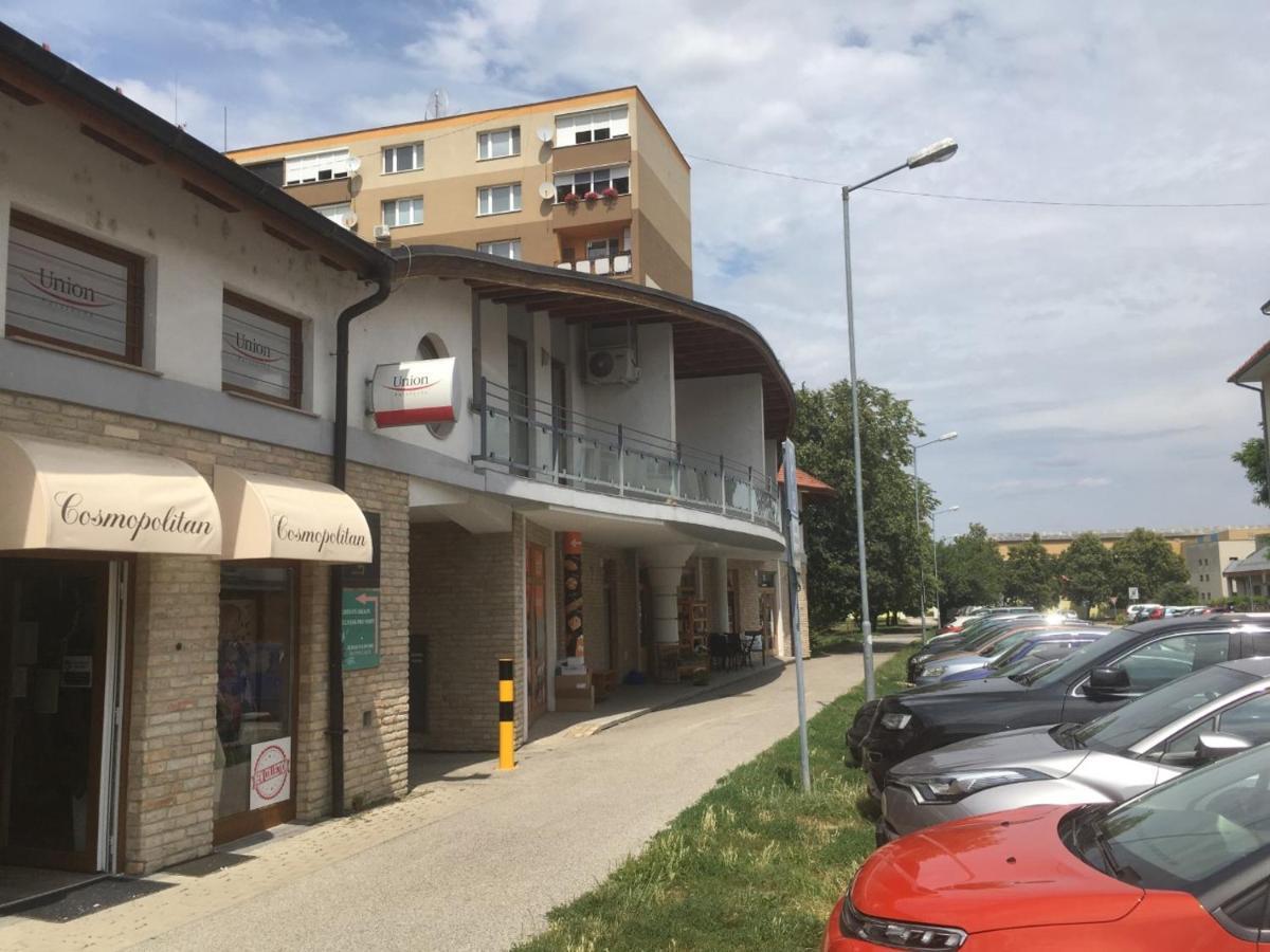 Konde Apartments B Dunajská Streda Exterior foto