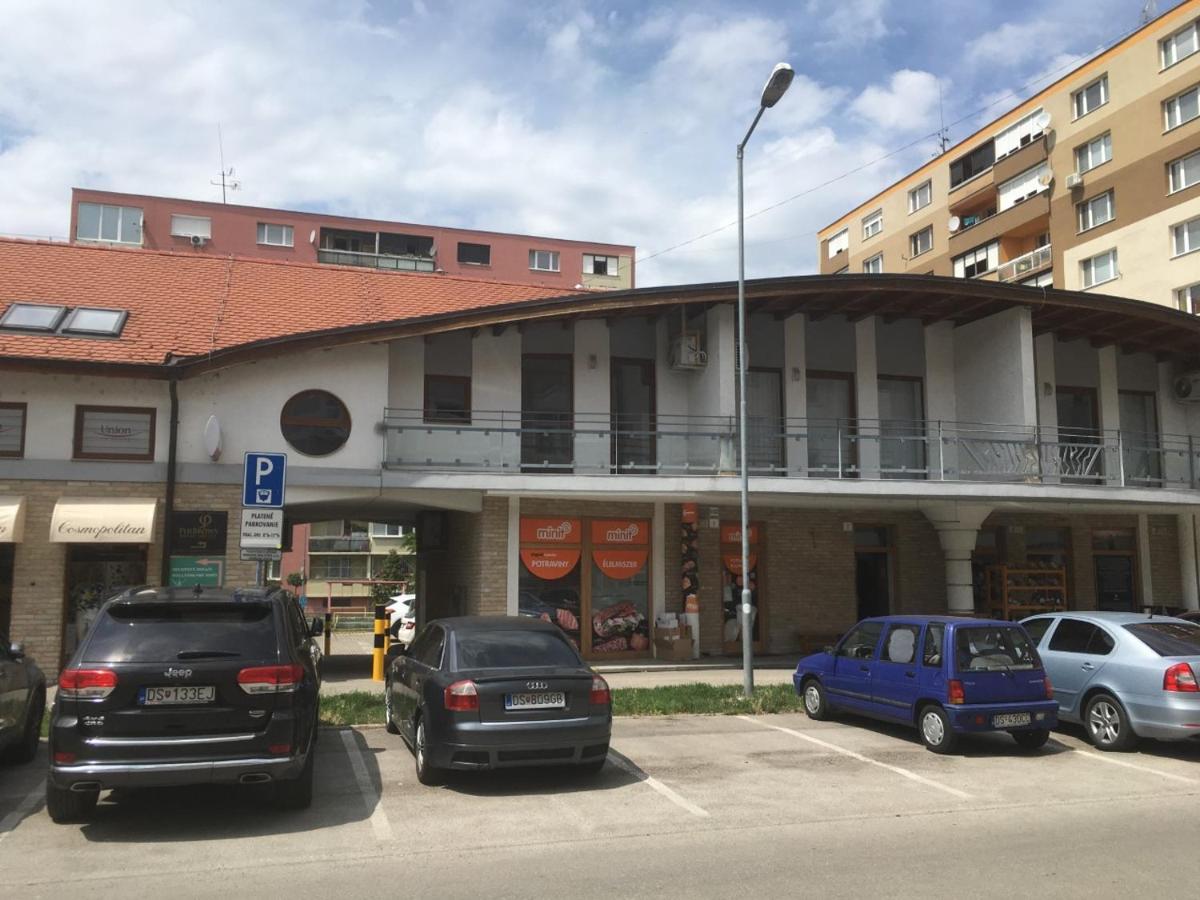 Konde Apartments B Dunajská Streda Exterior foto