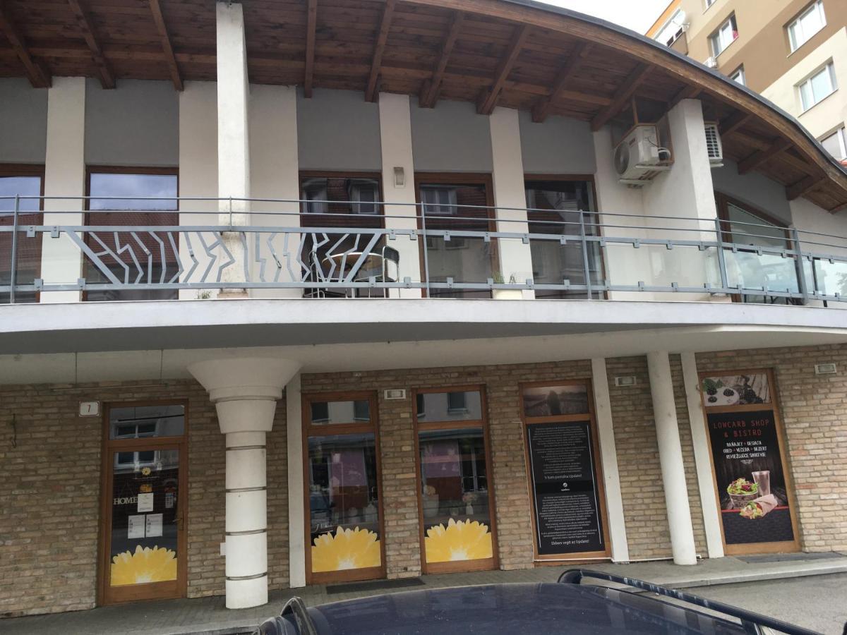 Konde Apartments B Dunajská Streda Exterior foto