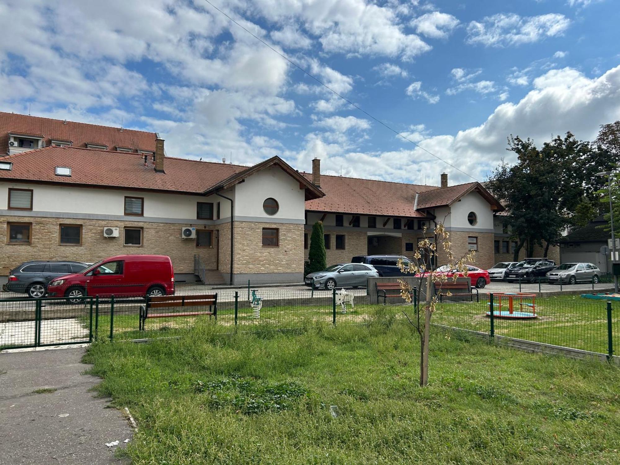 Konde Apartments B Dunajská Streda Exterior foto